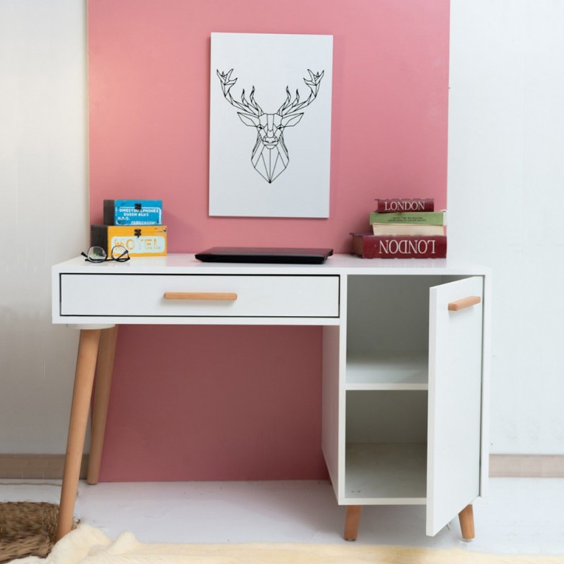 Bureau Skolly: Alliance Parfaite de Polyvalence et de Style Scandinave